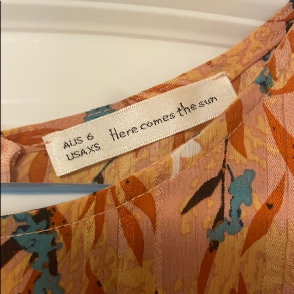 Cozy & Flattering Sundress - Picture 4 of 5